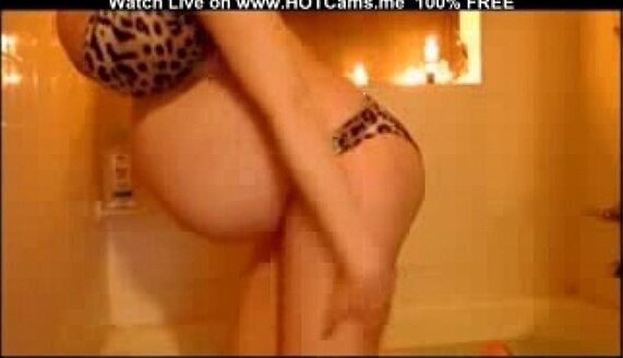 Busty Pregnant Brunette Masturbate Bathtube