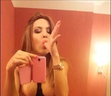 Izabela Surfistinha SHEMALE aShemaletube.com