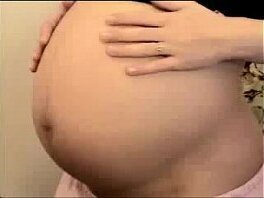 pregnant lady feeling sexy PregnantHorny.com