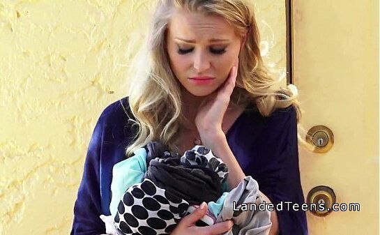 gets blowjob from sexy teen