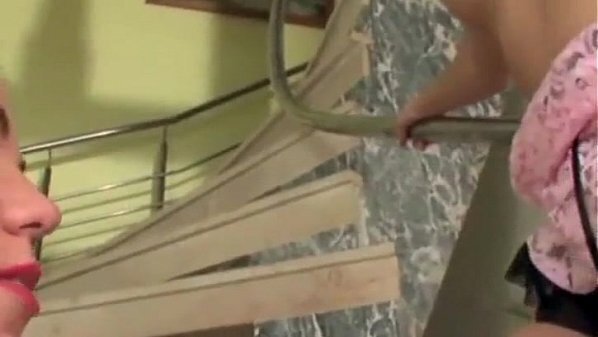 blonde lesbains having