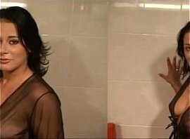 Vlaamse Bianca Dark masturbeert (Belgian Bianca Dark msturbating)