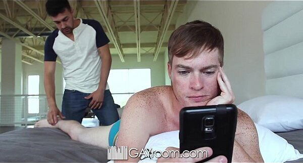 Landon Simms Gets Creeped Charles Grey!