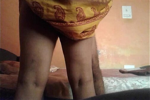 Mani Aunty shows pussy ,ass study