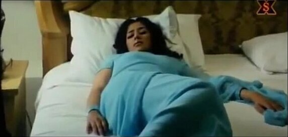 manisha koirala navel kiss full sex.MP4