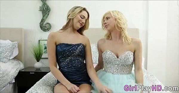 Lesbians enjoying themselves 0419