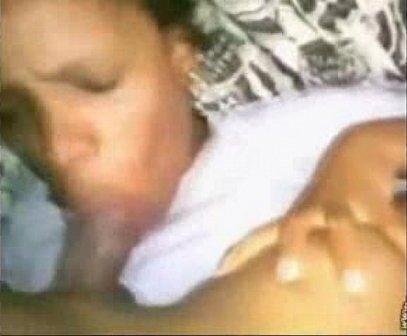 Fodendo gostosa cachorra mulata TRANSARIANO.COM