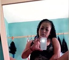 ESTOY CALIENTE, AGUANTO MAS, COJO SOLITA. QUIERES METERME VERGA PAPI?