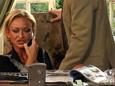 GL-Delphine-Ist-Die-Chefin-lulu