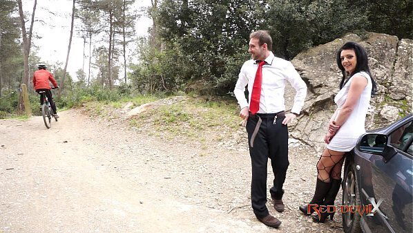 Fucking road with brunette Carla Pons