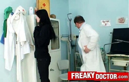 natural Roxy Taggart abused elderly kinky gyno doctor