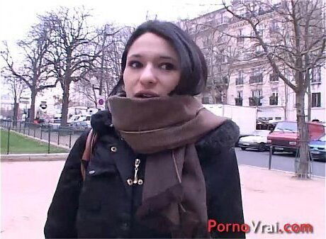 Lisa gros besoins assouvir baise avec inconnu French amateur