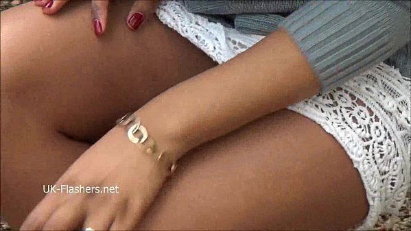 Teasing ebony voyeur Mels softcore exhibitionism solo flashing black