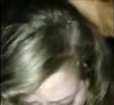 COLLEGE CUTIE BETWEEN THE KNEES FOR BBC