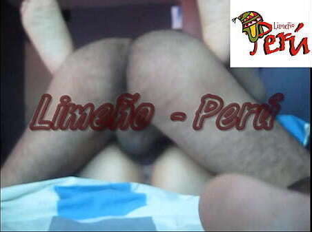 Lime&ntilde_o Peru Tirando perrito