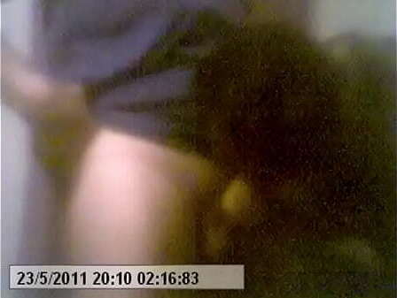 esposa-puta-descubierta-con-su-amante-por-camara-escondida-por-mi-(el-cornudo)