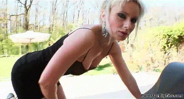 Milf Thing Busty cougars shows milfs fuck best