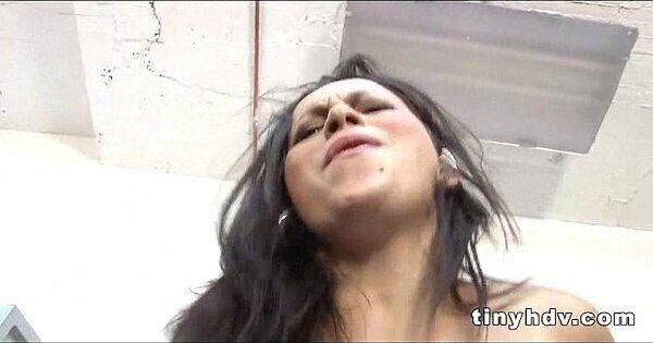 Sexy latina teen Paloma Vargas