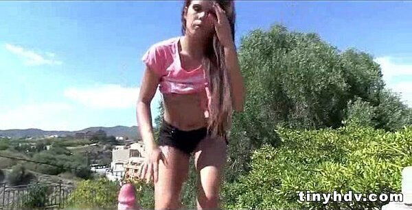 Teen giving good head Gala Brown