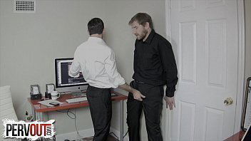 LANCE HART CATCHES ALEX ADAMS JERKING WORK