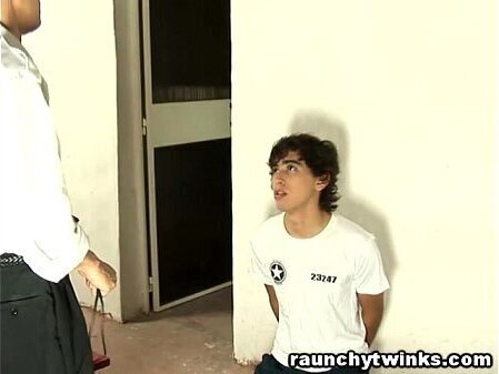 Slim Twink Tastes Jail Guard'_s