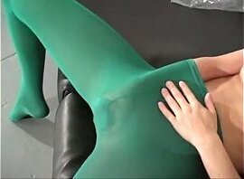 charlie laine teases leggings