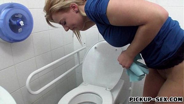 Eurobabe Nathaly Teges fucked toilet cash