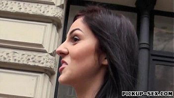 Czech girl Magic nailed with stranger money