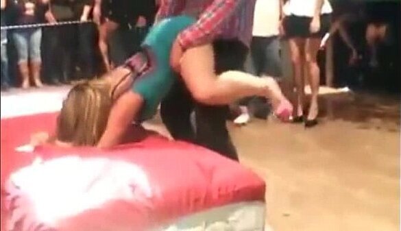 vivian acabatelo video