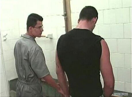 Pega&ccedil_&atilde_o banheiro posto gasolina (Oftly Goldwin Boys Fitwork chunk