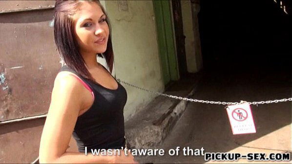 Bianca Pearl flashes nailed chunk cash