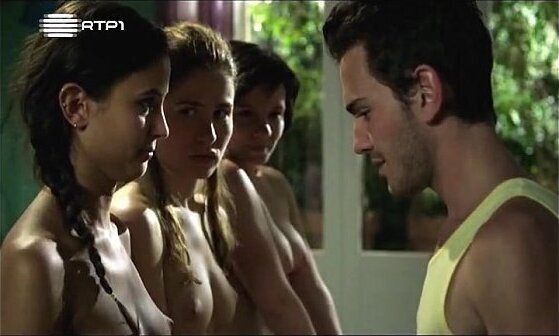 SOFIA-APARICIO-JOANA-METRASS-SARA-CARINHAS-E-CEC&Iacute_LIA-HENRIQUES-EM-TOPLESS-NO-FILME-E-O-TEMPO-