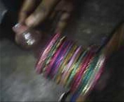 Bhabi'_s Bangles Dong