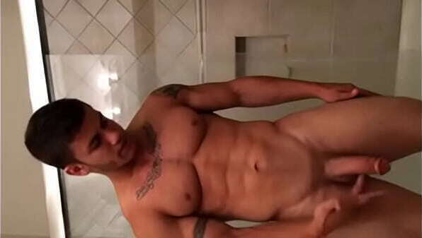 Youtuber Michael Hoffman Jerking eating cum!