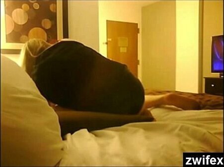 Bouncing Mature Hottie Naked Solo