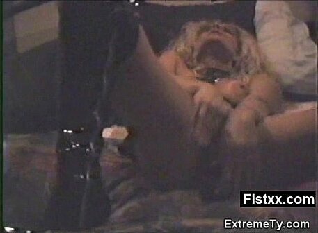 Vibrant Juicy Passionate Fisting Milf Fucked