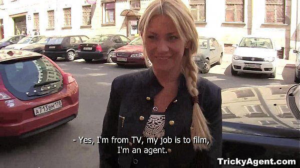 Tricky Agent Modest blondy Lindsey Olsen turns really teen porn