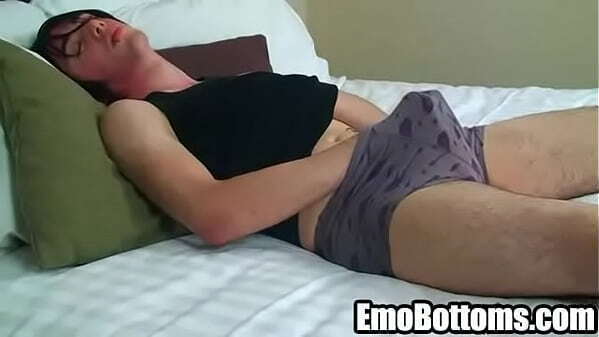 twink Ashley Hawkes tugging stiff schlong 1024