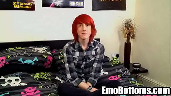 twink Alexander Daniels stirps jerks offs 1024