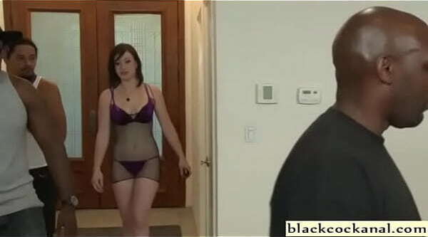 Jennifer White sucking black cocks