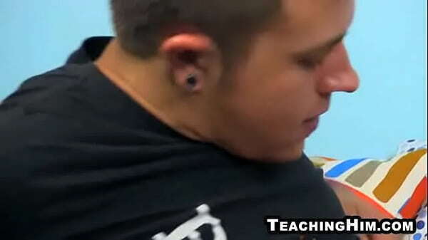 Horny stud Jason Sparks getting sucked