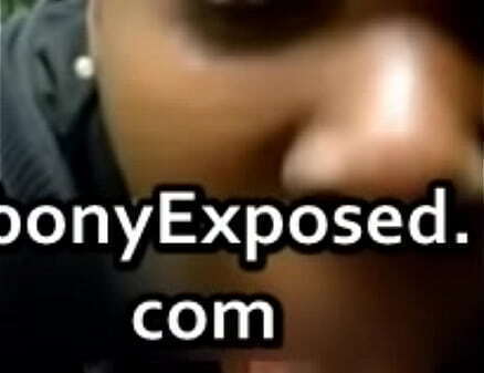 Amateur ebony girlfriend gives