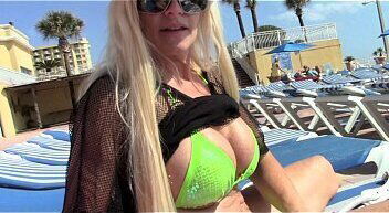 Blonde MILF Rubs Pussy PUBLIC