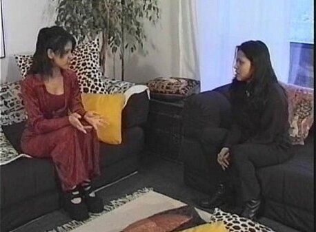 Lesbische avonturen Antwerpen (Lesbian adventures Antwerp)