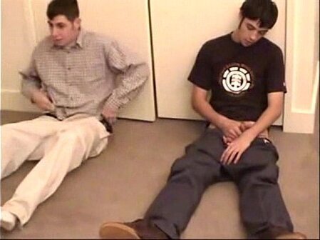 Brincando chupando amigo www.arquivogls.com