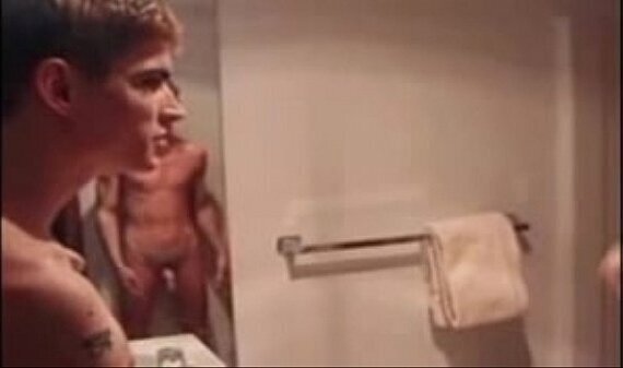 Meninos gays masturbando maior suruba www.arquivogls.com