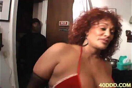 40DDD.COM-MILF,BIG TITS,BIG BOOTY,BIG CLIT,ANAL-gina-big booty girl