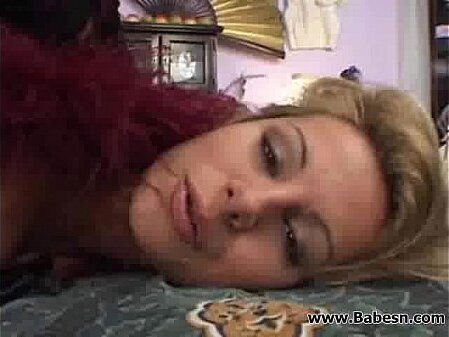 Blonde with sexy pussy