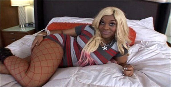 Black Girl loves suck Amateur Ebony Video