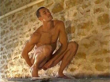 fist francais greek poustis